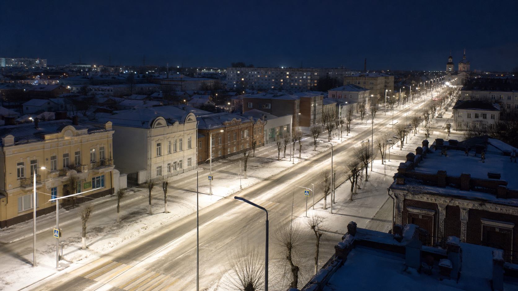 Освещённая улица в Шадринске в зимнее время